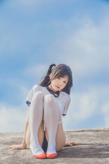 白桃松木(校园)请你吃糖凌虚阁